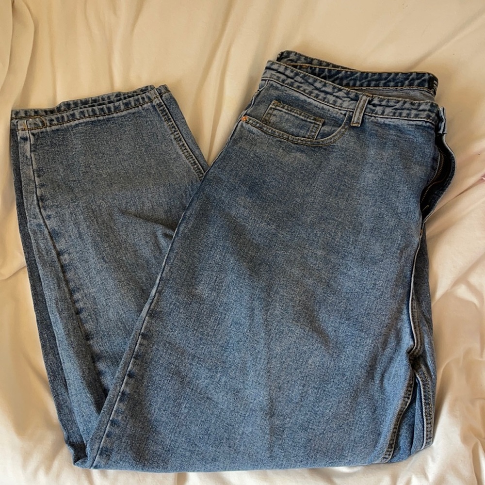 NWT Mom jeans with butt rip